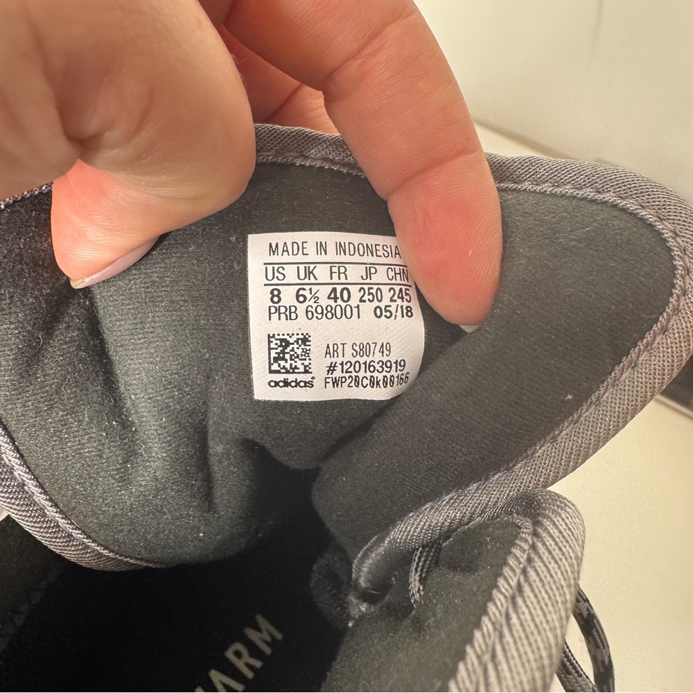 Adidas Terrex High-Top Boots Choleah in Gray and Black - Picture 9 of 9